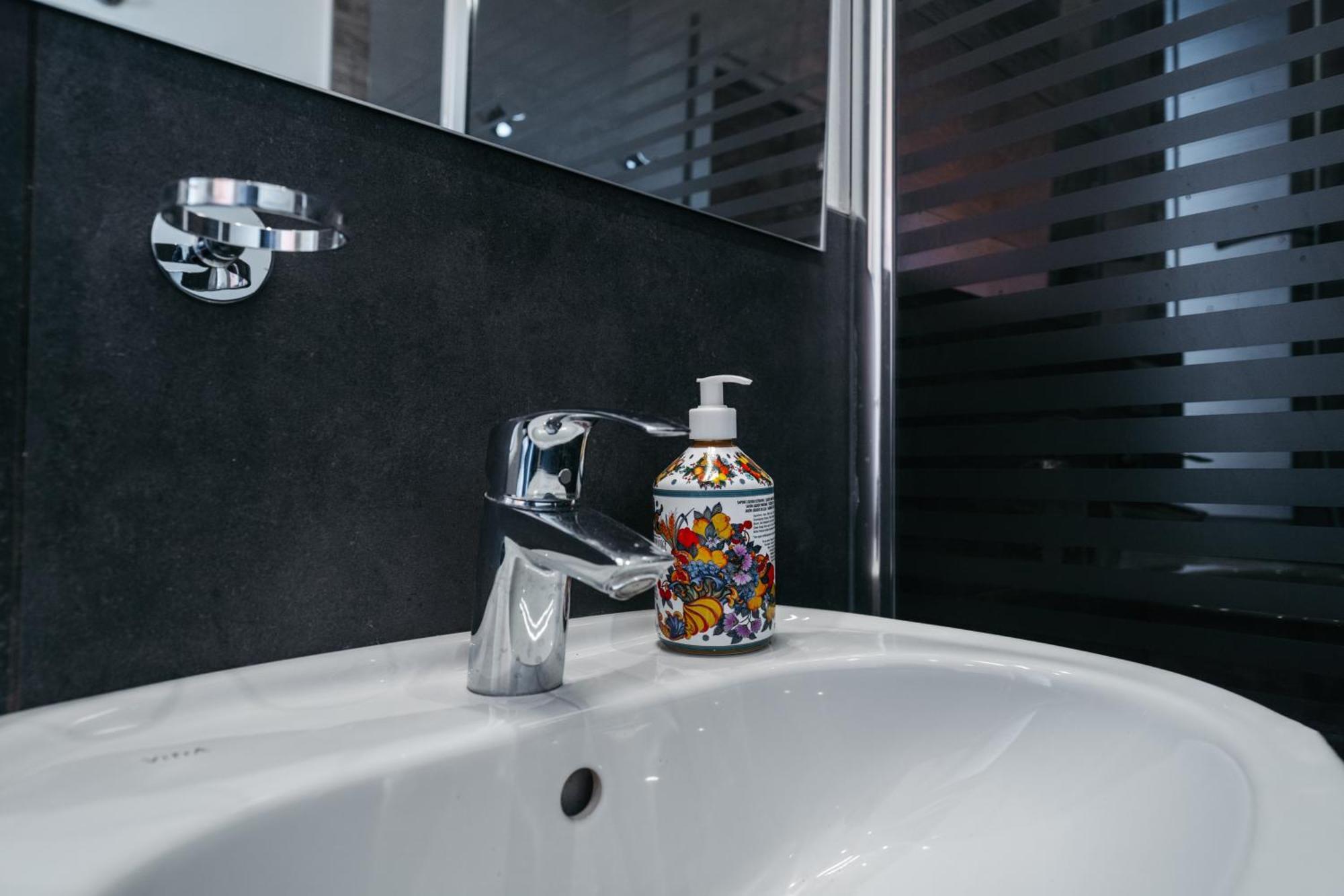 Porta Nuova Suites Verona Ngoại thất bức ảnh